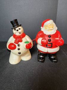 lot 422 image: Rare Vintage 1950s Royalite Christmas Light Up Santa and Snowman