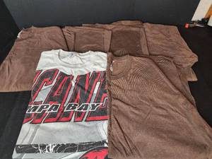 lot 468 image: Fruit of a Loom Heavy 2XL T-Shirts