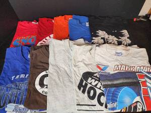 lot 469 image: T-Shirts (size XL)