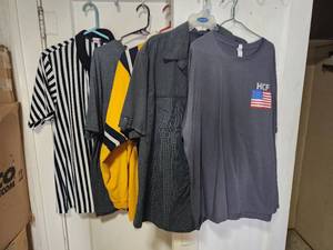 lot 477 image: Mens XL Shirts