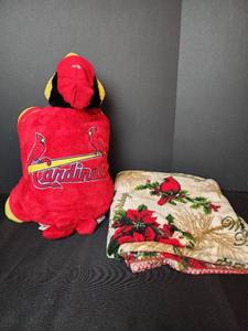 lot 486 image: St. Louis Cardinals Pillow and Cardinal Blanket