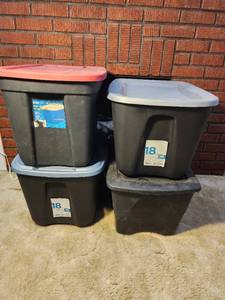 lot 489 image: (4) 18 Gallon Totes with Lids