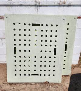lot 48 image: (2) Axios Fiberglass Pallets 40x48x6