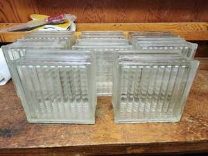 lot 627 image: (8) Glass Blocks 8x8x4