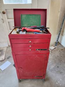 lot 638 image: All Trade Stackable Toolbox with Contents