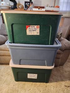 lot 492 image: (3) 33 Gallon Totes with Lids