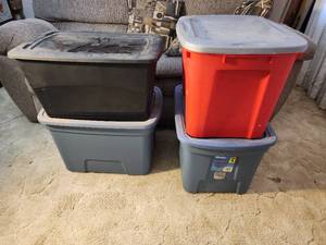 lot 493 image: (3) 20 Gallon Totes with Lids