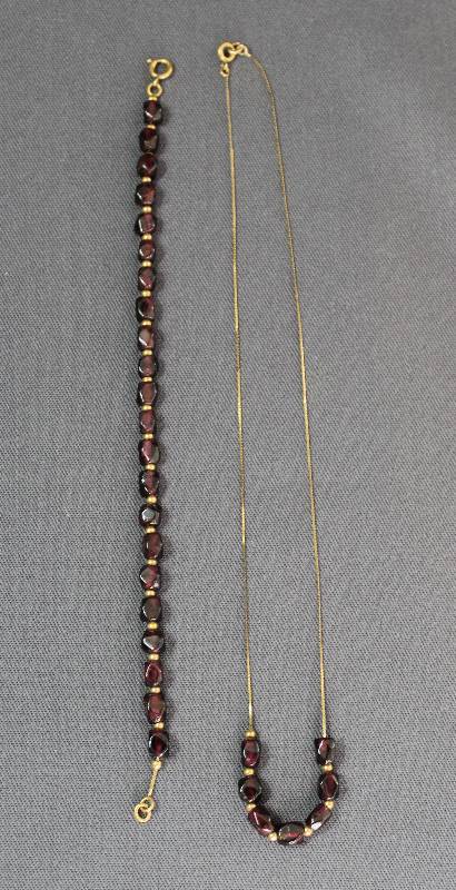 lot 4021 image: Beautiful Matching 14 K.G.F. Gold Necklace and Bracelet set w Amber color stones