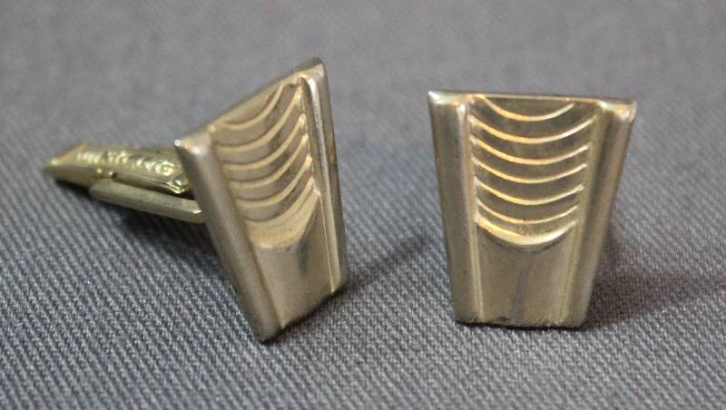 lot 4030 image: Nice Metal Cufflinks marked Pat. Pend.