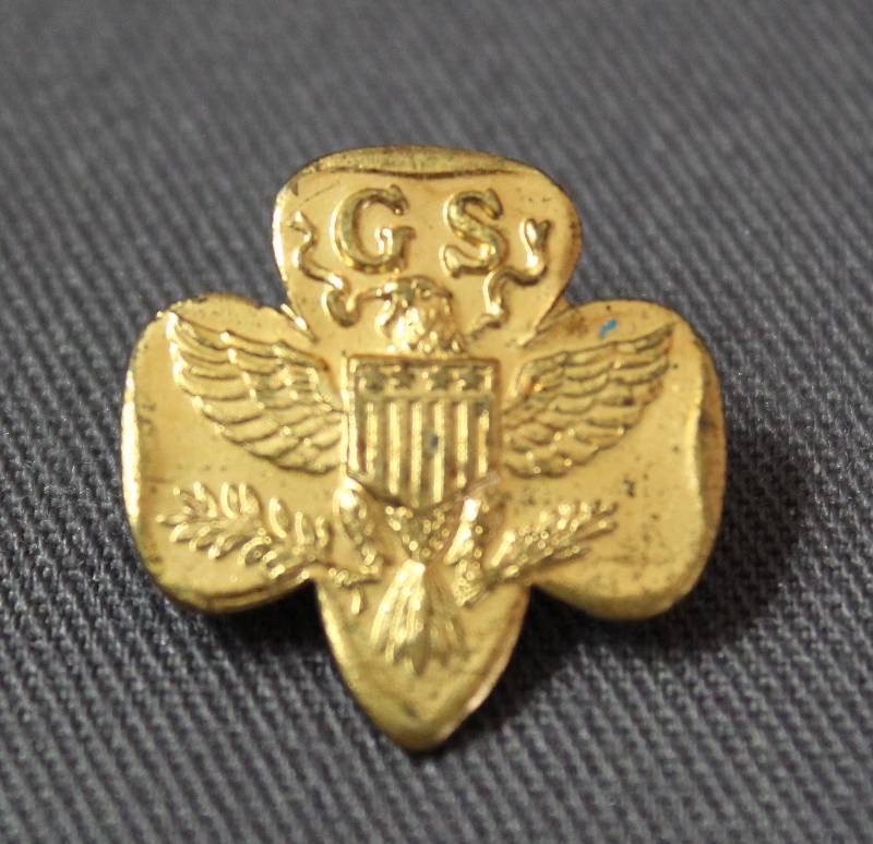 lot 4033 image: Very Cool Girl Scouts of America Gold Tone Lapel Pin