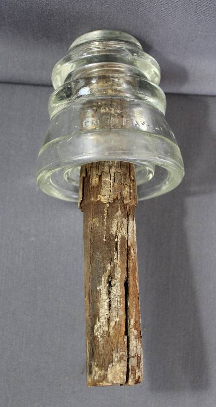 lot 4090 image: Vintage Hemingray No. 9 Green Glass Insulator Patent MAY 2 1893 on Pole
