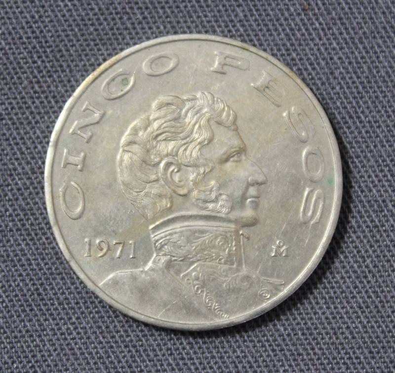 lot 4108 image: 1971 Mexican 5 Pesos Coin  ESTADOS UNIDOS MEXICANOS on reverse side