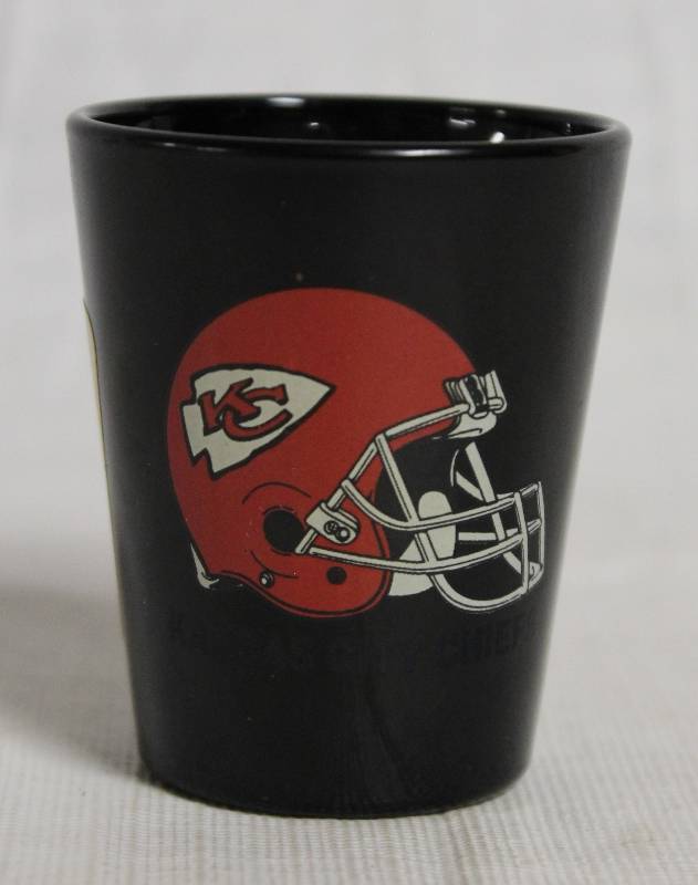 lot 4178 image: Kansas City Chiefs Black 1-12oz Shot Glass w Helmet Detail