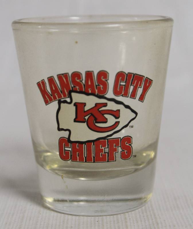 lot 4179 image: Hunter USA Kansas City Chiefs Black 1-12oz Clear Shot Glass