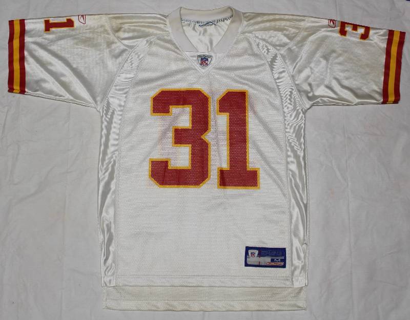lot 4149 image: Kansas City Chiefs Reebox Jersey - #31 HOLMES Size Medium