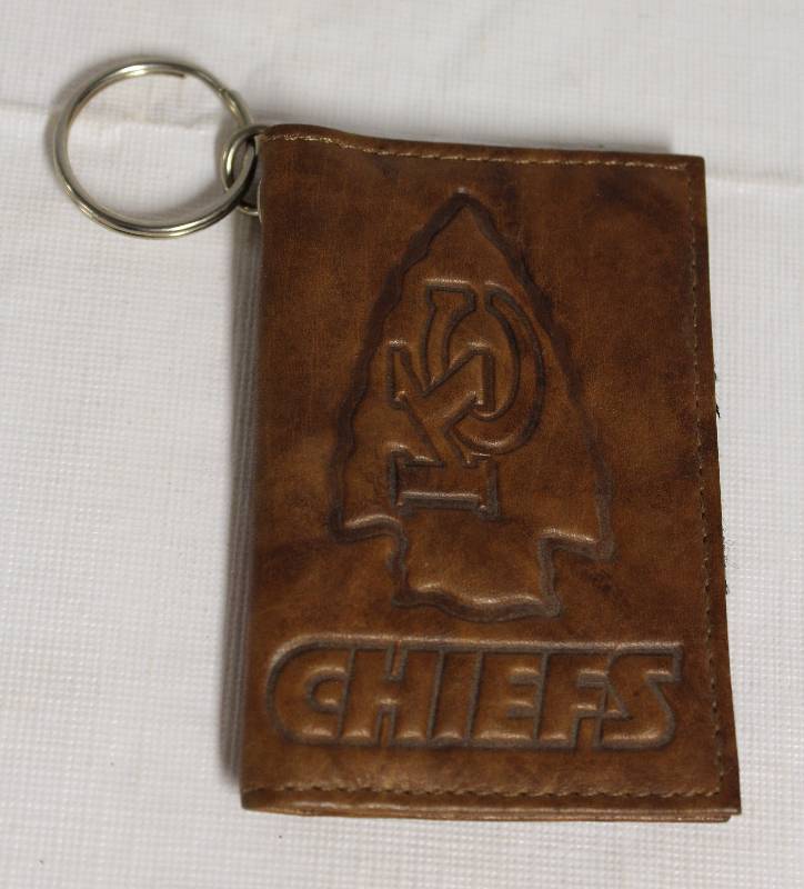 lot 4157 image: Kansas City Chiefs Genuine Leather Business  Credit Card Wallet w Key Ring