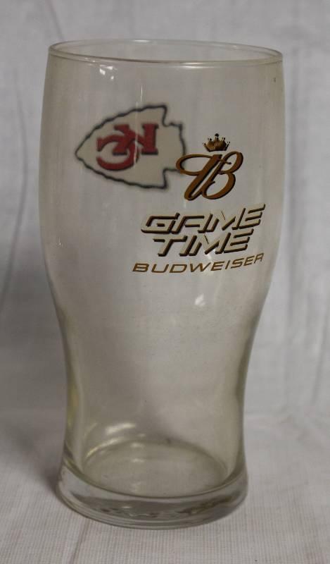 lot 4171 image: Budweiser Game Time Kansas City Chiefs Glass Pilsner Perfect for Your Bar