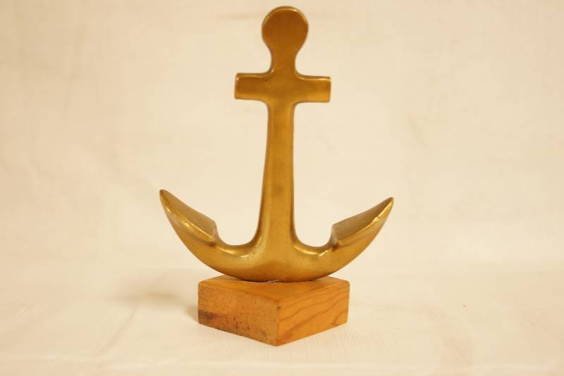 lot 2333 image: Brass Anchor Paper Weight - mounted on a wood block - 5 tall WOW