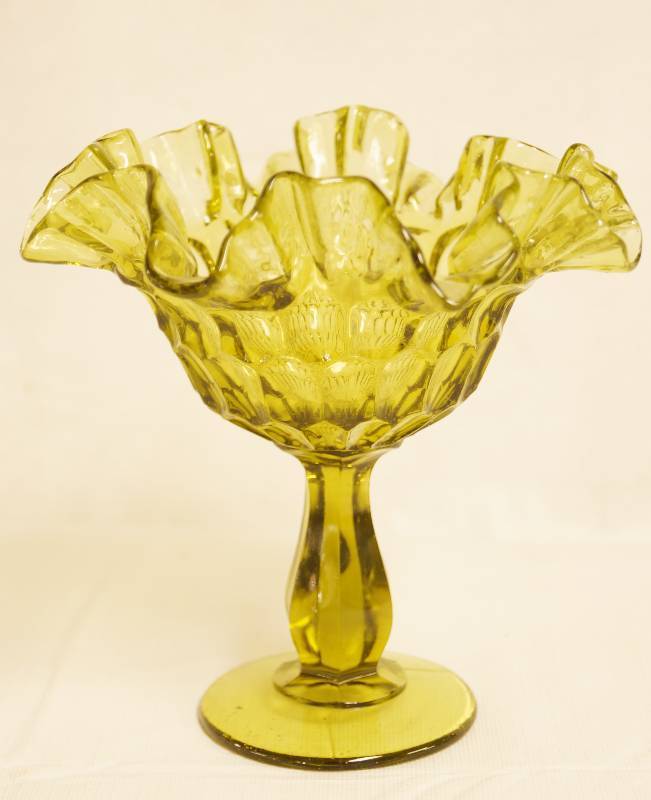 lot 2450 image: Gorgeous Green Glass Fluted Stemware Dish - Olive Green - Beautiful Condition