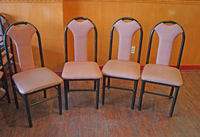 lot 5230 image: Lot of 4 - Heavy Duty Restaurant Dining Chairs - Mauve Color