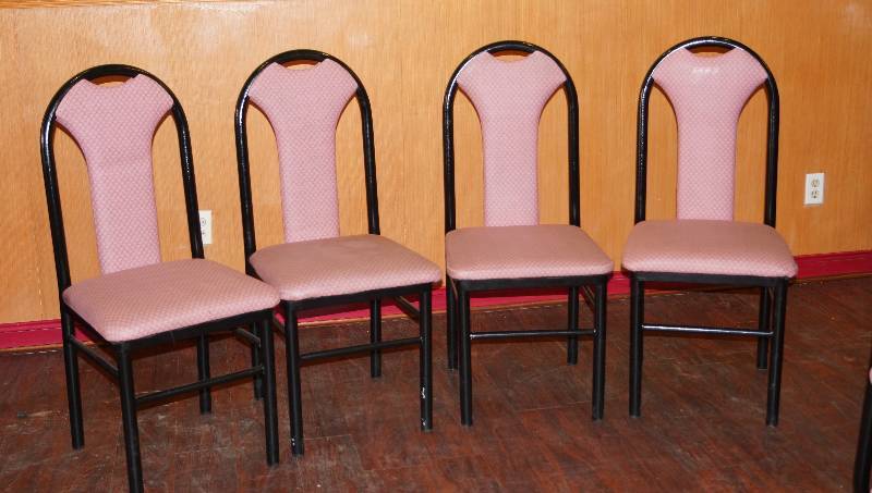 lot 5232 image: Lot of 4 - Heavy Duty Restaurant Dining Chairs - Mauve Color