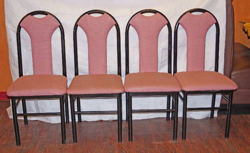 lot 5241 image: Lot of 4 - Heavy Duty Restaurant Dining Chairs - Mauve Color