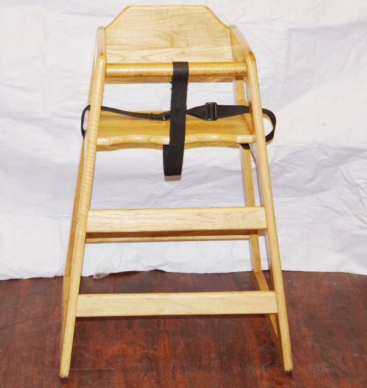 lot 5111 image: Wooden Restaurant -Style High Chair