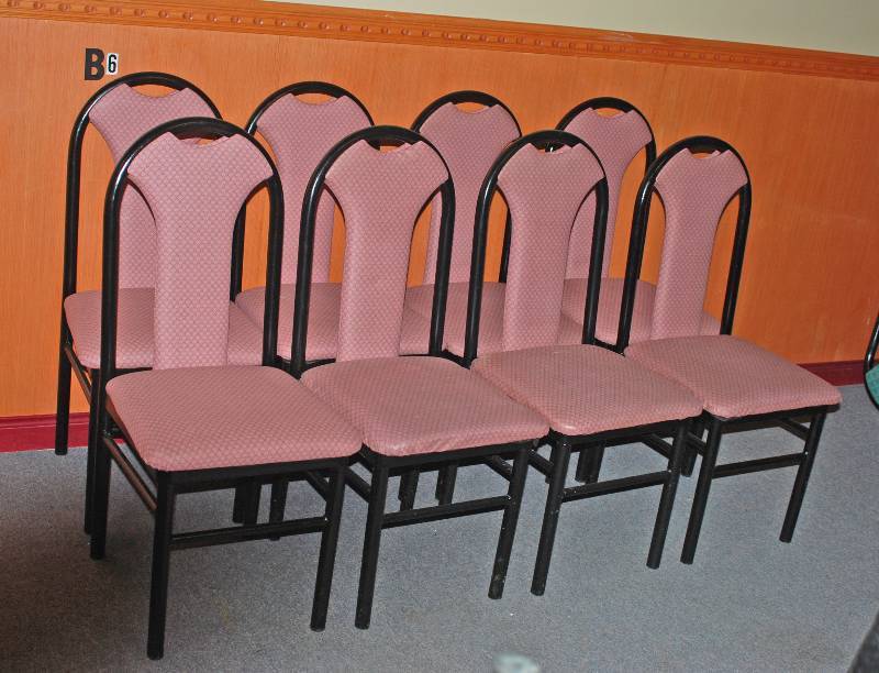 lot 5210 image: Lot of 8 - Heavy Duty Restaurant Dining Chairs - Mauve Color