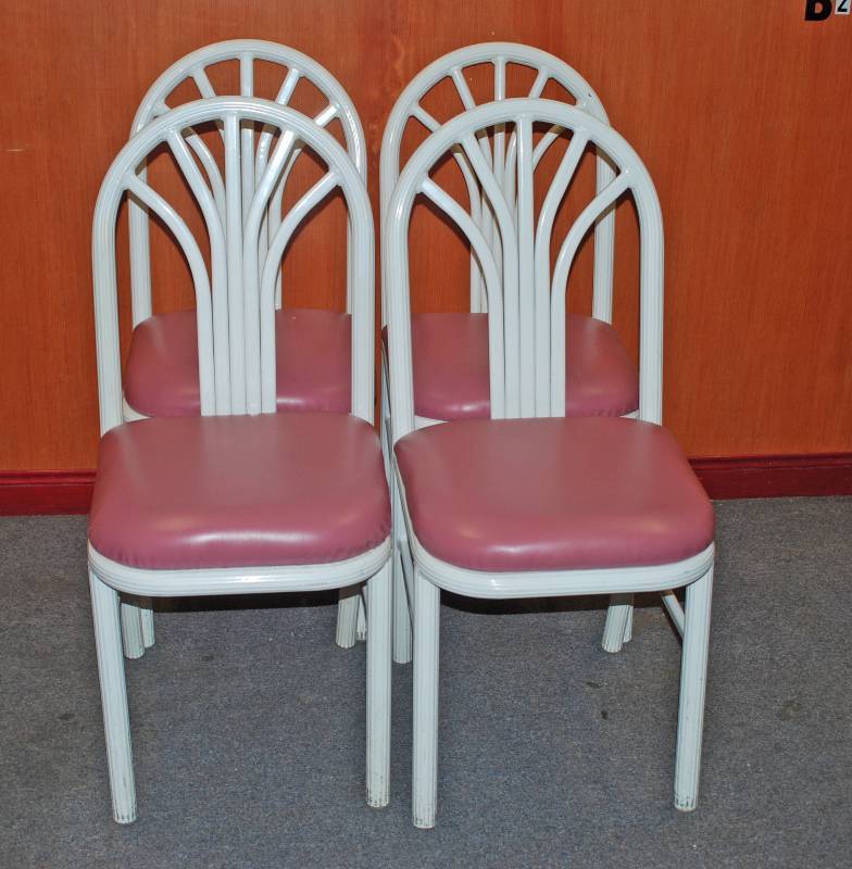 lot 5228 image: Lot of 4 - Restaurant Dining Chairs - Heavy Aluminum White Frame
