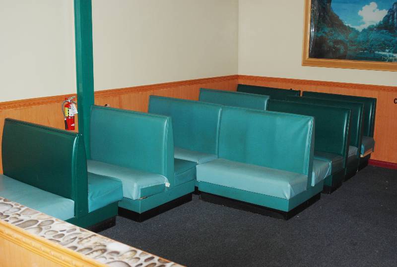 lot 5290 image: Lot of of Restaurant Booths - Singles and Doubles - See photos - Some need recoveredrepaired