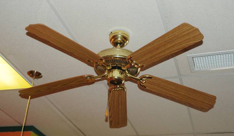 lot 5298 image: Ceiling Fan - 5 Blade