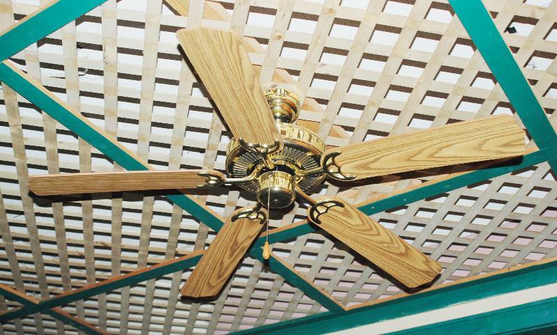 lot 5300 image: Ceiling Fan - 5 Blade