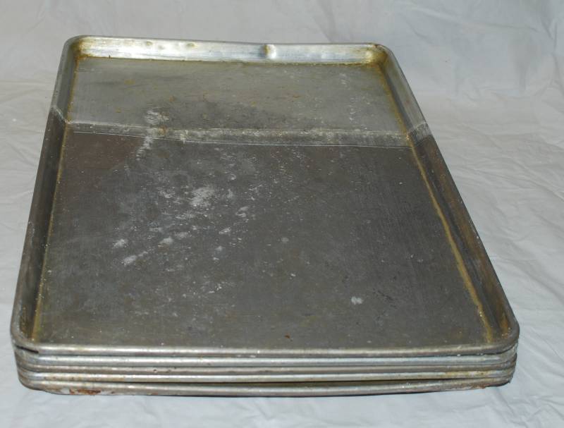 lot 5309 image: Lot of 5 Commercial Baking Sheets - 26 x 18