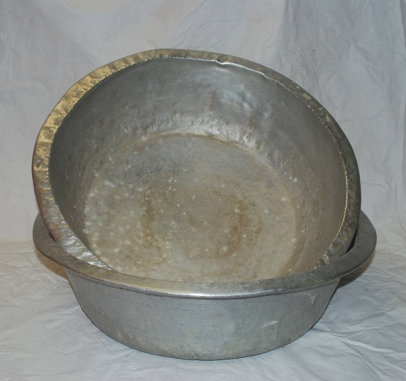 lot 5313 image: Lot of 2 BIG Restaurant Bowls - See Pics