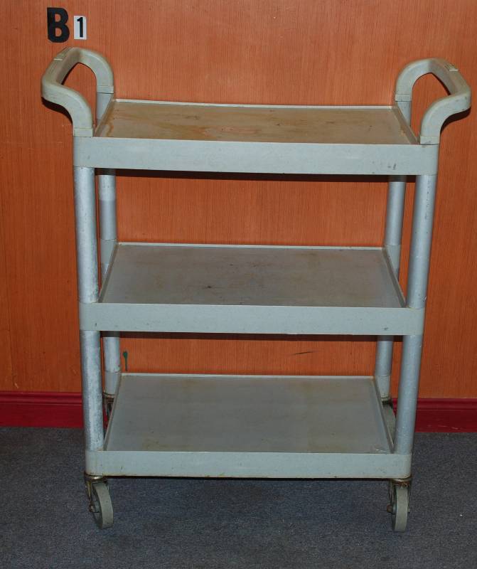 lot 5314 image: Cambro Commercial Restaurant Food Cart - On Wheels