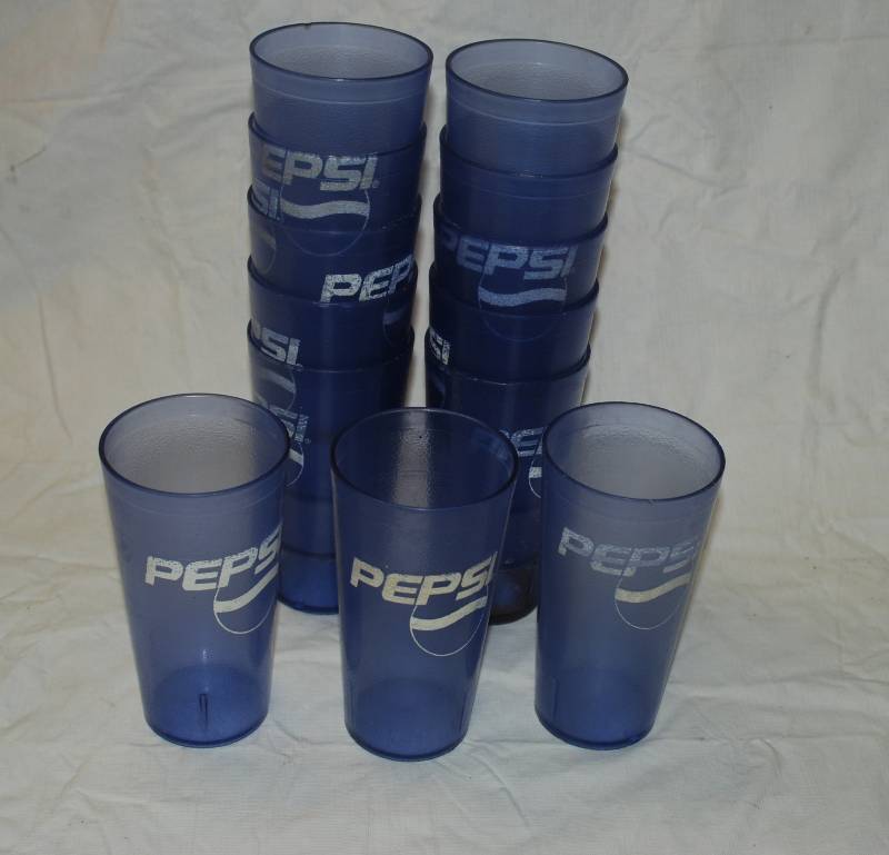 lot 5096 image: Lot of 13 PEPSI Tumblers - 20oz.