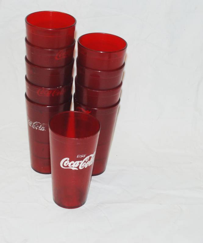 lot 5099 image: Lot of 10 red Coca-Cola Tumblers - 20oz.