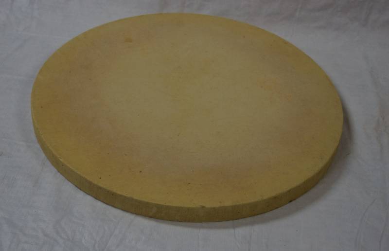 lot 5332 image: Round Cutting Board - 16 in diameter
