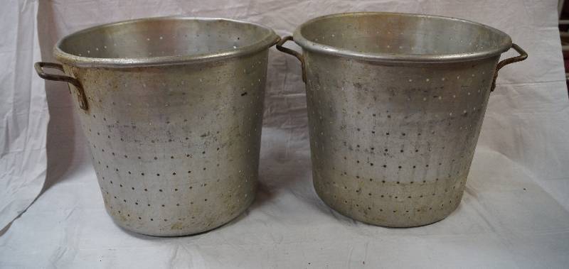 lot 5340 image: Lot of 2 Tall Metal Colanders  Strainers w Handles 13.5 tall x 15.5 in diameter