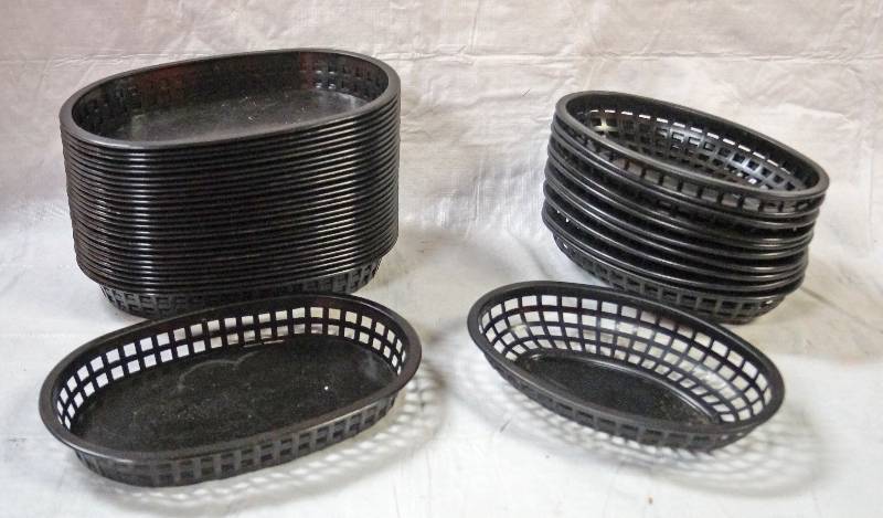 lot 5341 image: Lot of Approx 32 Black Plastic Serving Baskets - 2 styles - see photo