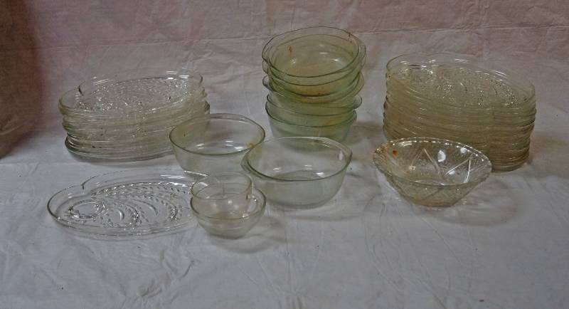 lot 5344 image: Lot of Glassware - Snack Servers, Pretty Bowls and More - see photos