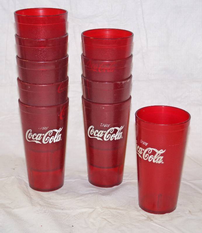 lot 5347 image: Lot of 10 - red Coca-Cola Tumblers 20 oz. Cups