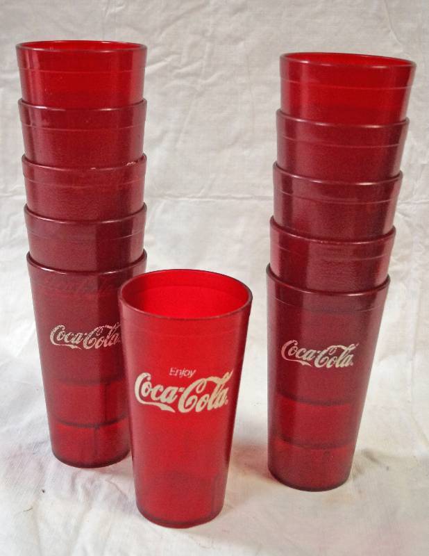 lot 5350 image: Lot of 11 - red Coca-Cola Tumblers 20 oz. Cups