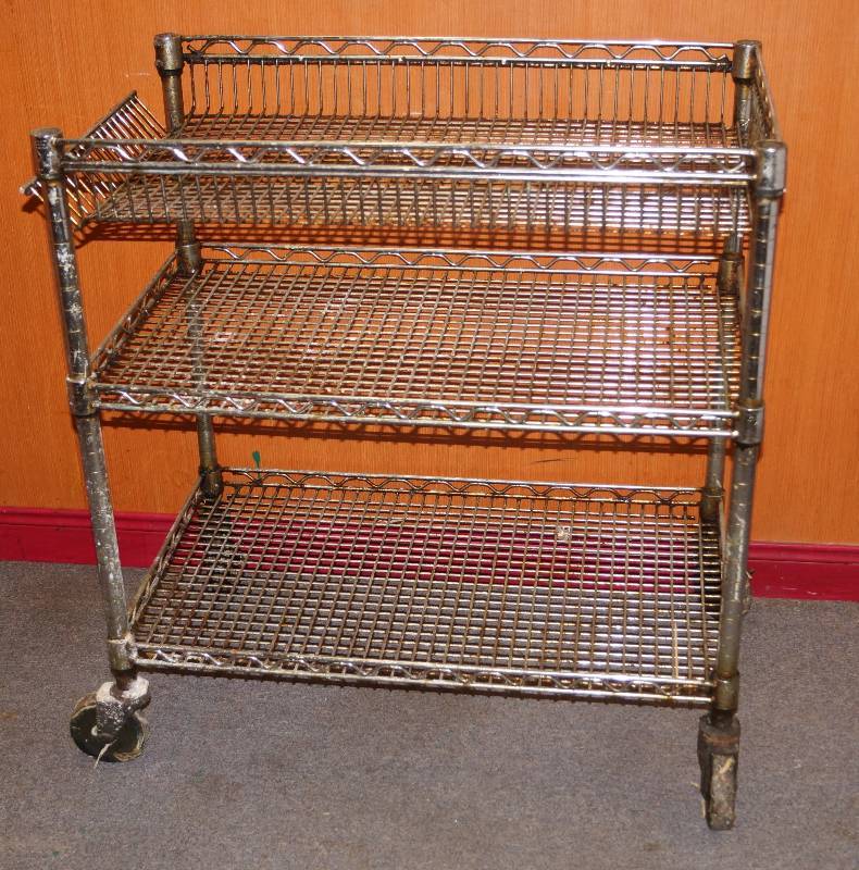 lot 5367 image: Rolling Metal Rack - Commercial  Restaurant Cart