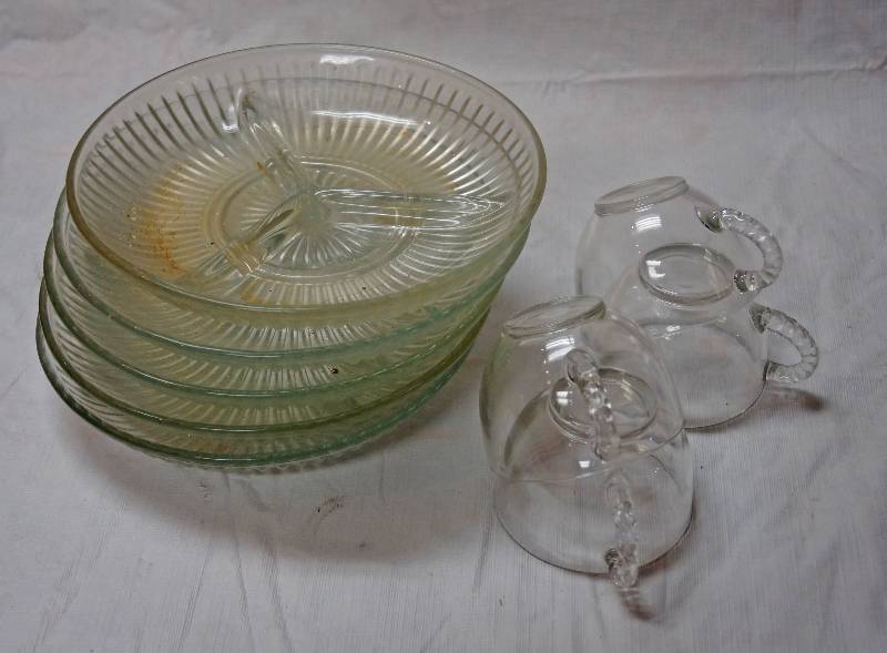 lot 5421 image: Set of Glass Plates with Dividers & Set of Glass Cups