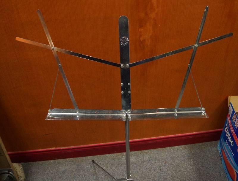 lot 5447 image: Nice Folding Chrome Music Stand