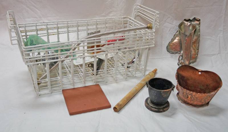 lot 5127 image: Misc Lot - Decor, Metal Basket, Tile and more