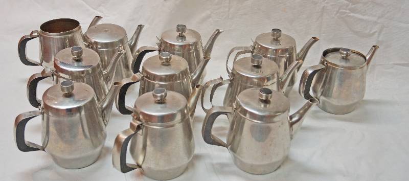 lot 5074 image: Lot of 11 Hot WaterTea Pots - Some for parts - see photos