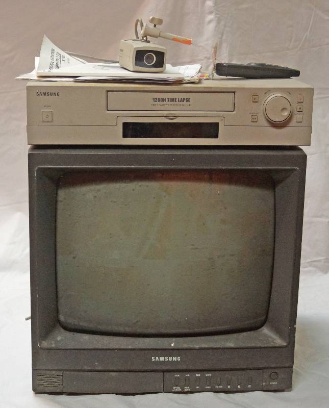 lot 5076 image: Vintage Video Surveillance System - Samsung Time Lapse Recorder, Monitor and 1 Camera w some manuals