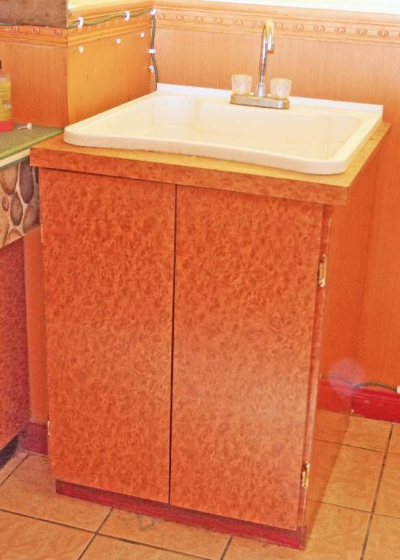 lot 5082 image: Commercial Sink, Faucet and Cabinet - see photos